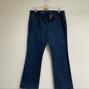2/$28 💗 Tommy Bootcut Dark Jeans